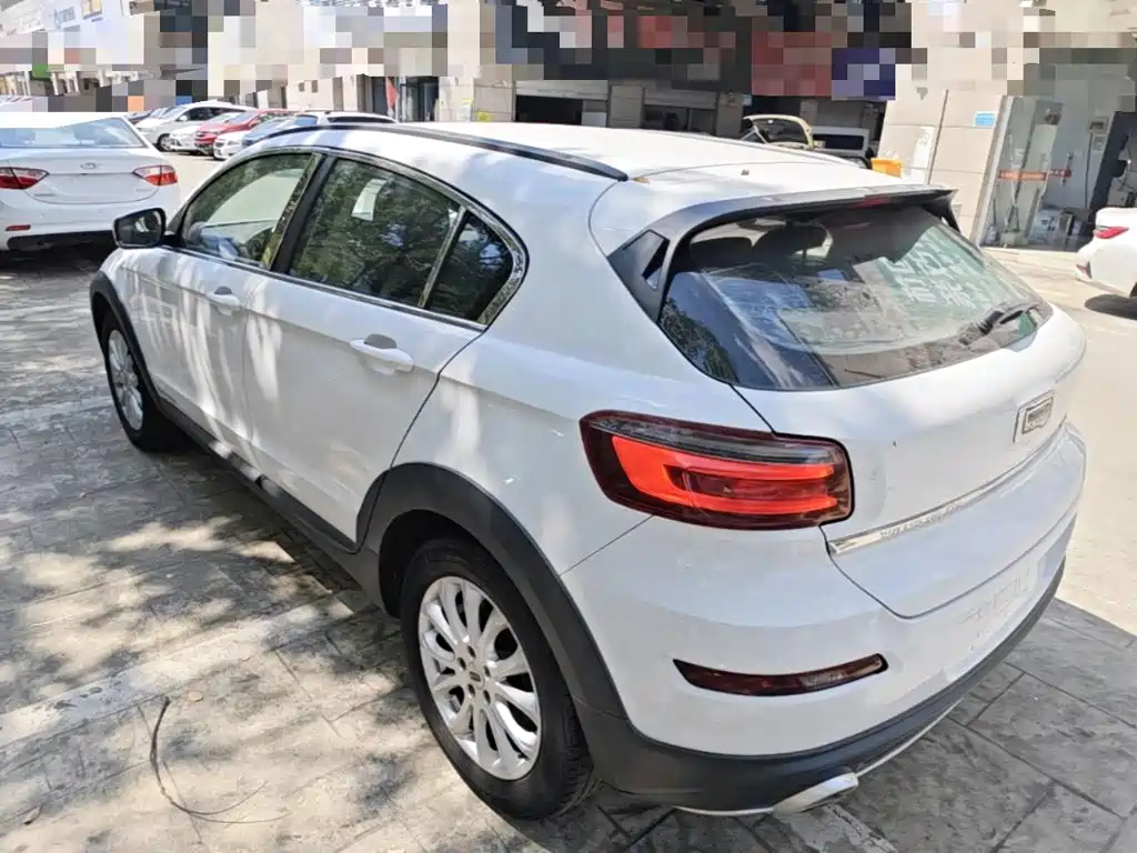 Qoros Qoros 3 — миниатюра 5
