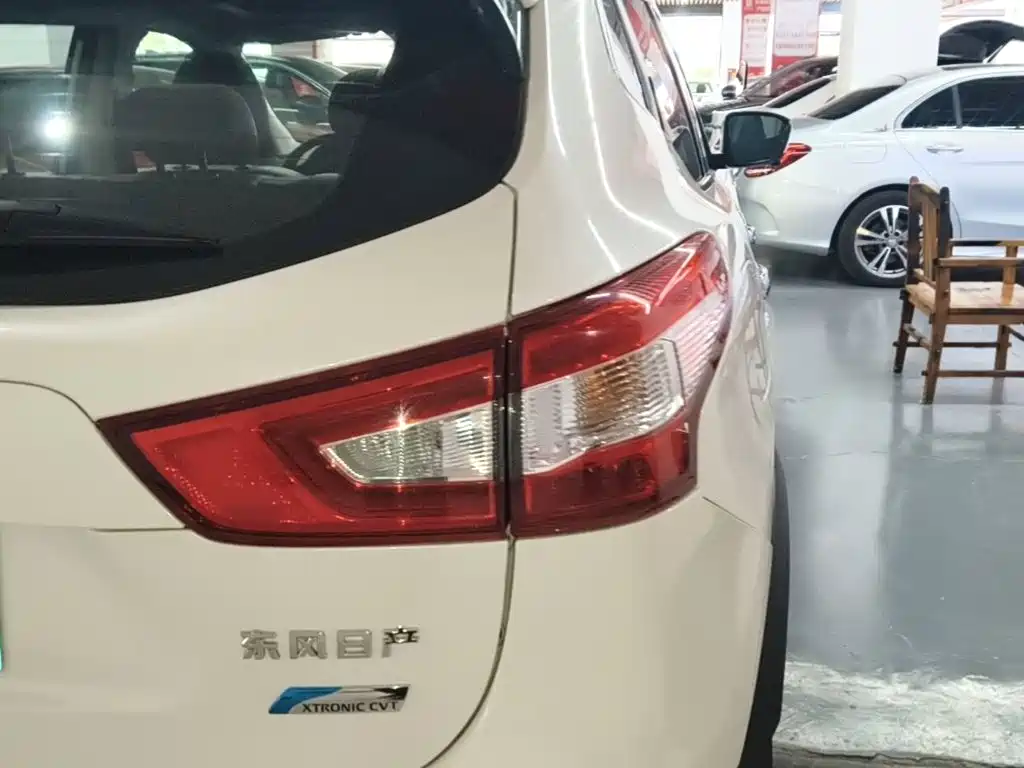 Nissan Qashqai — миниатюра 8