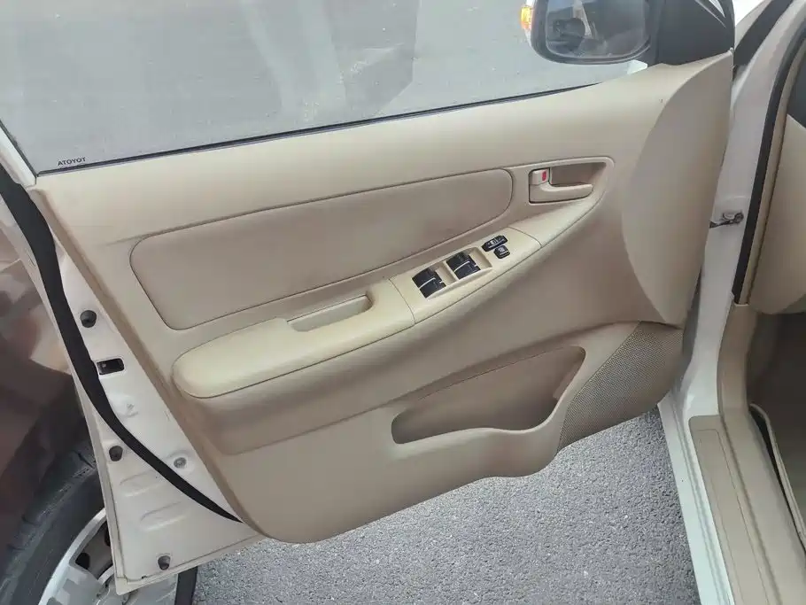 Toyota Corolla — миниатюра 7