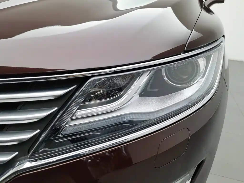 Lincoln MKC — миниатюра 7