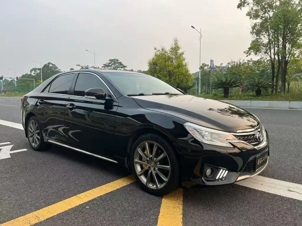 Toyota Reiz 2013 2.5V
