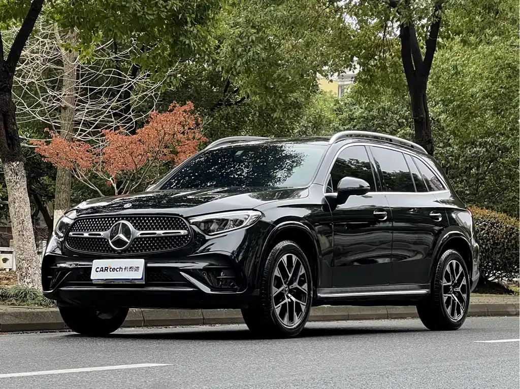 Mercedes-Benz GLC 2023 GLC 260 L 4MATIC 5 мест
