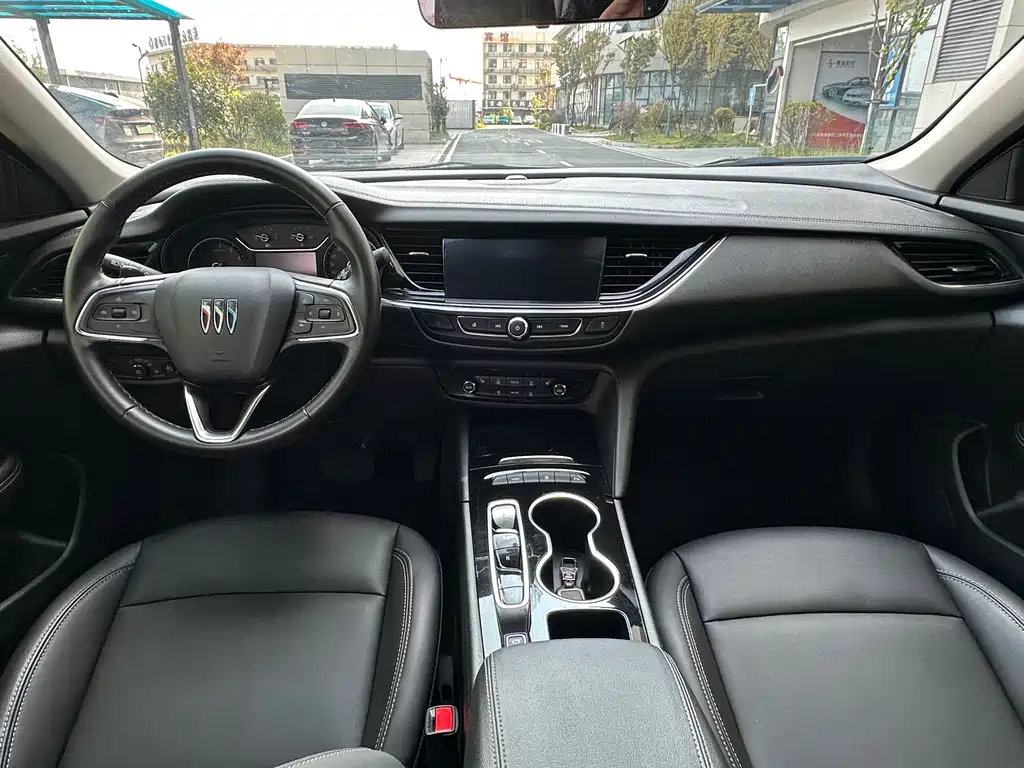 Buick Regal — миниатюра 9