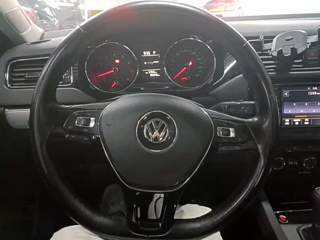 Volkswagen Sagitar — миниатюра 11