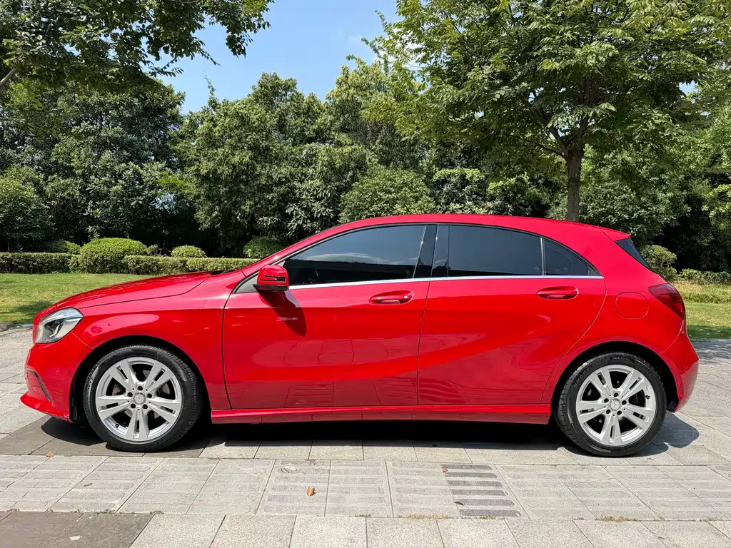 Mercedes-Benz A-Class (Import) — миниатюра 3