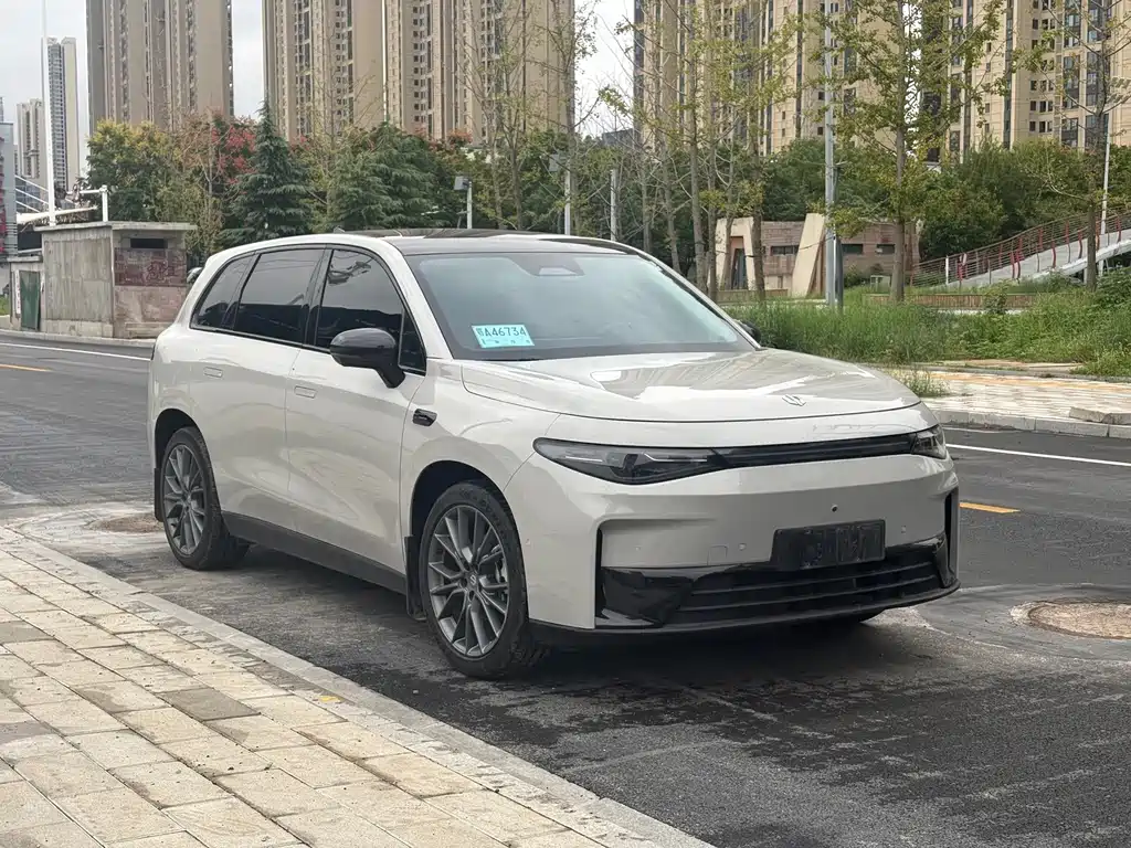 Leapmotor Leapmotor C10 — миниатюра 3