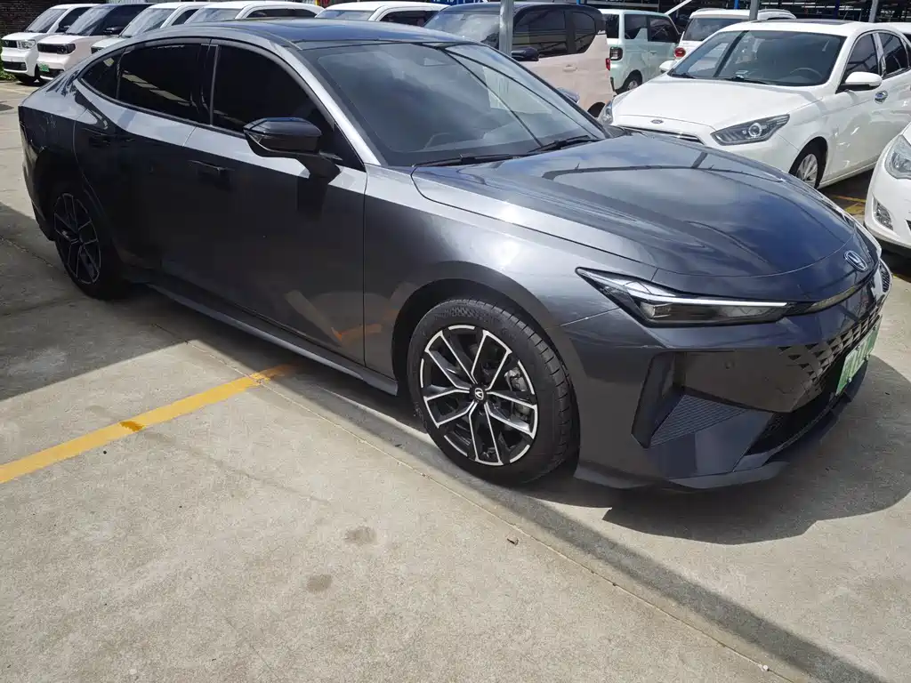 Changan UNI-V iDD — миниатюра 3