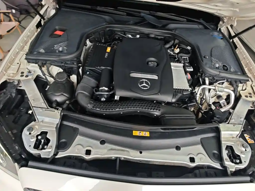 Mercedes-Benz E-Class — миниатюра 20