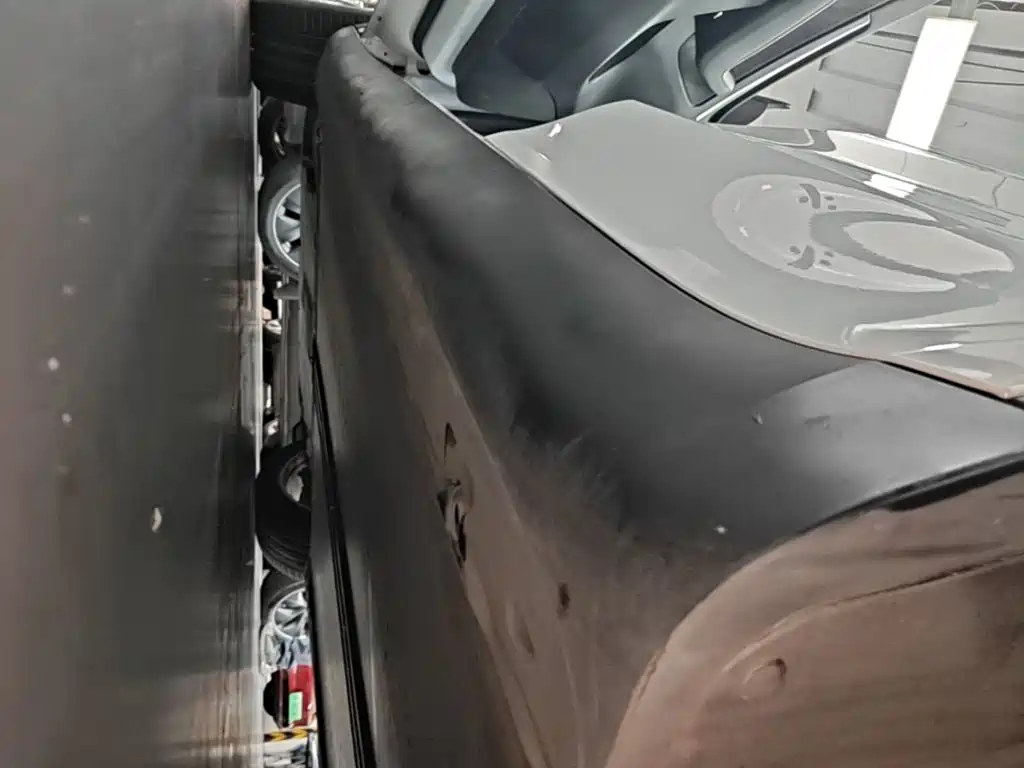 Tesla Model Y — миниатюра 22