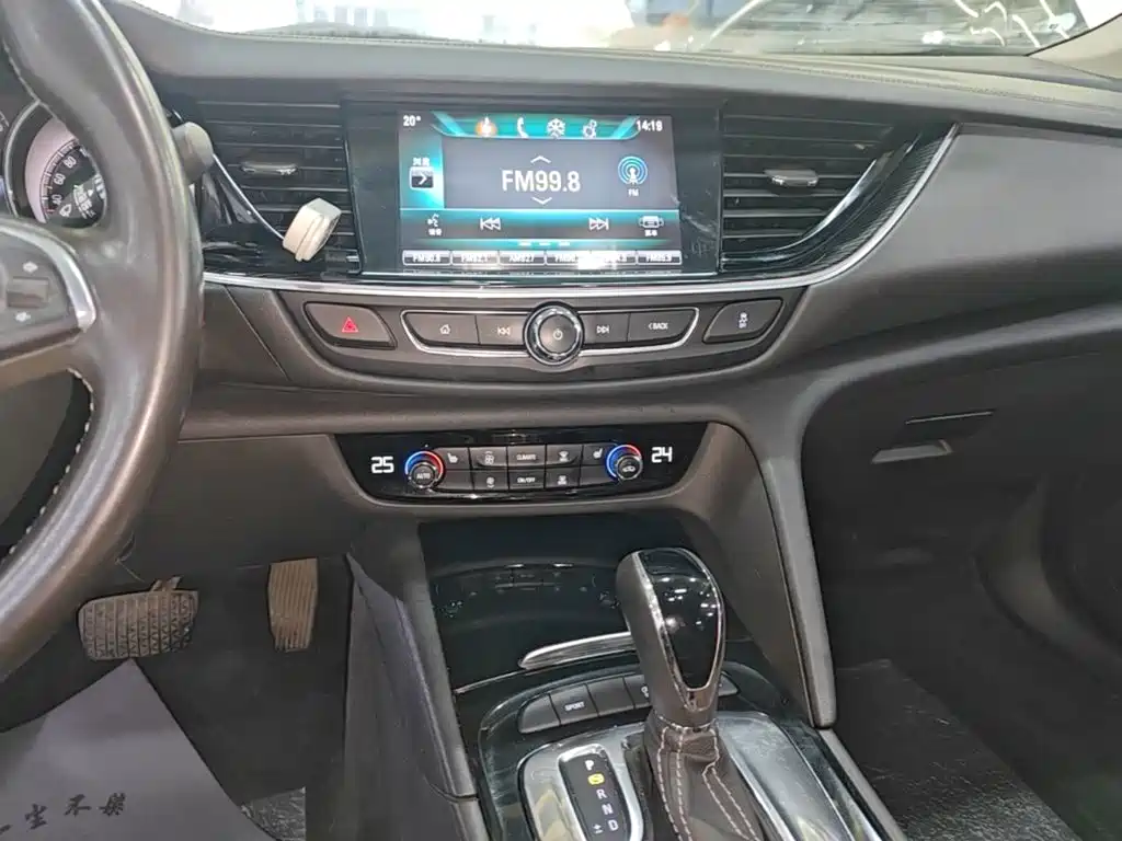 Buick Regal — миниатюра 13