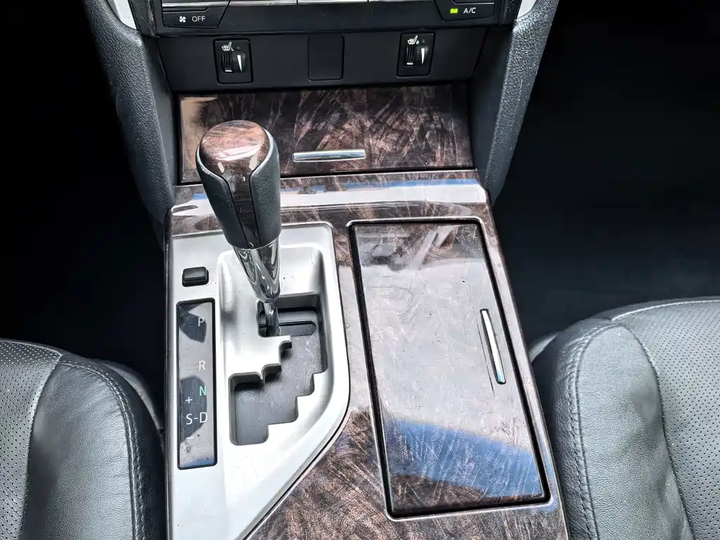 Toyota Camry — миниатюра 9