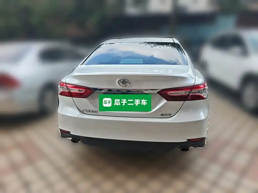 Toyota Camry — миниатюра 3