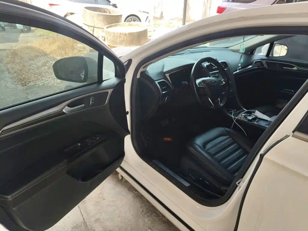 Ford Mondeo — миниатюра 17