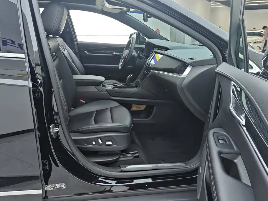 Cadillac XT5 — миниатюра 8