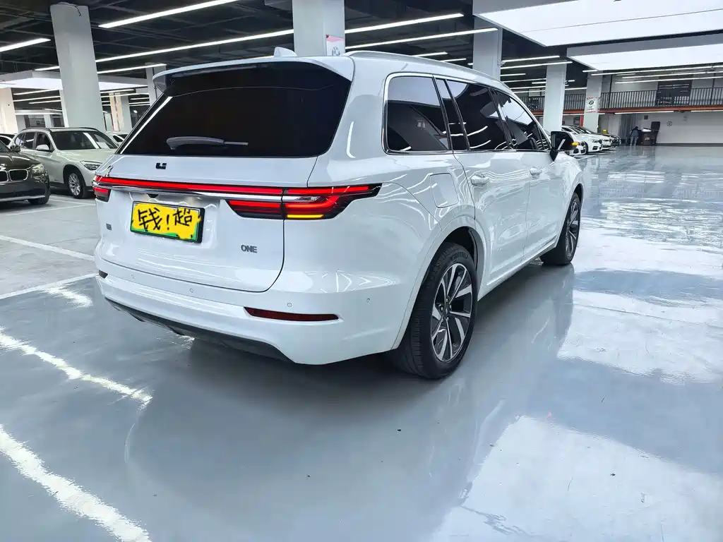 Li Auto Li ONE — миниатюра 13