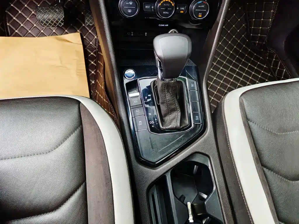 Volkswagen Tiguan L — миниатюра 10
