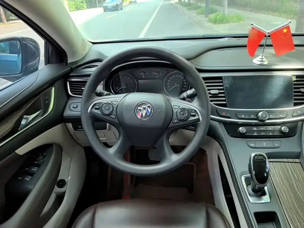 Buick LaCrosse — миниатюра 11