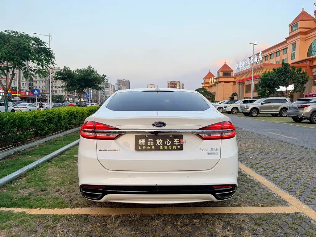 Ford Mondeo — миниатюра 18
