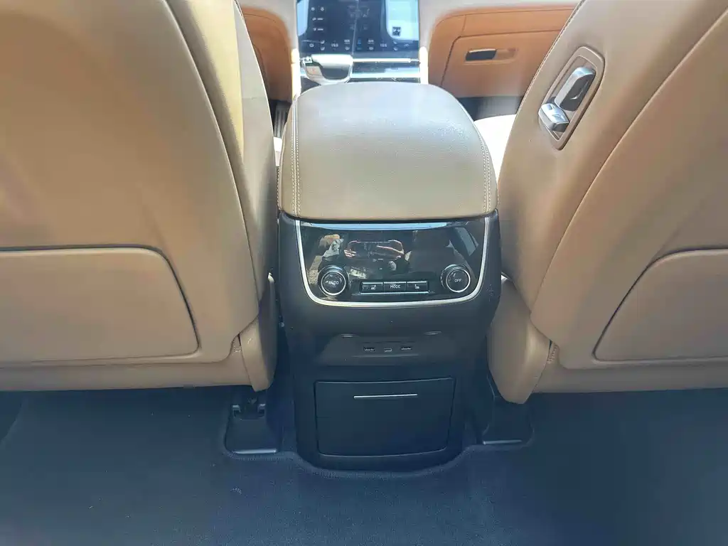 Li Auto ONE 2021 6 мест