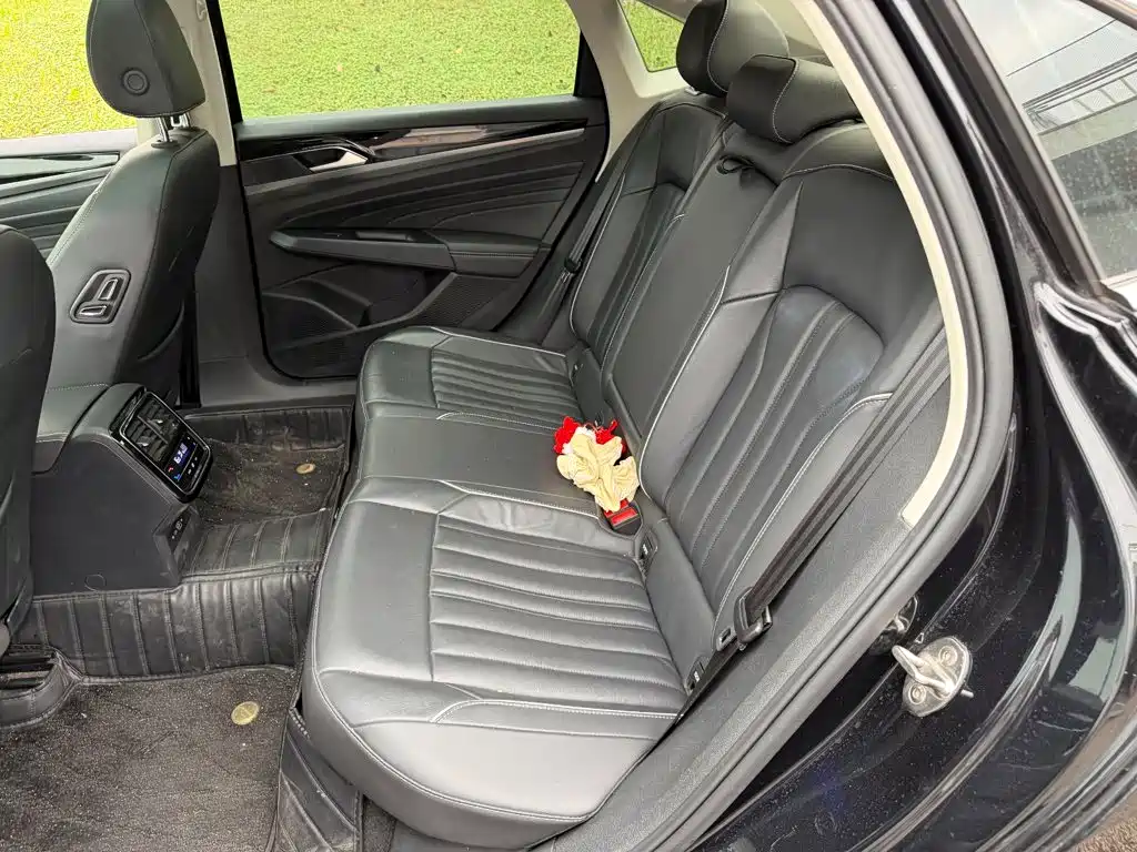 Volkswagen Passat — миниатюра 12