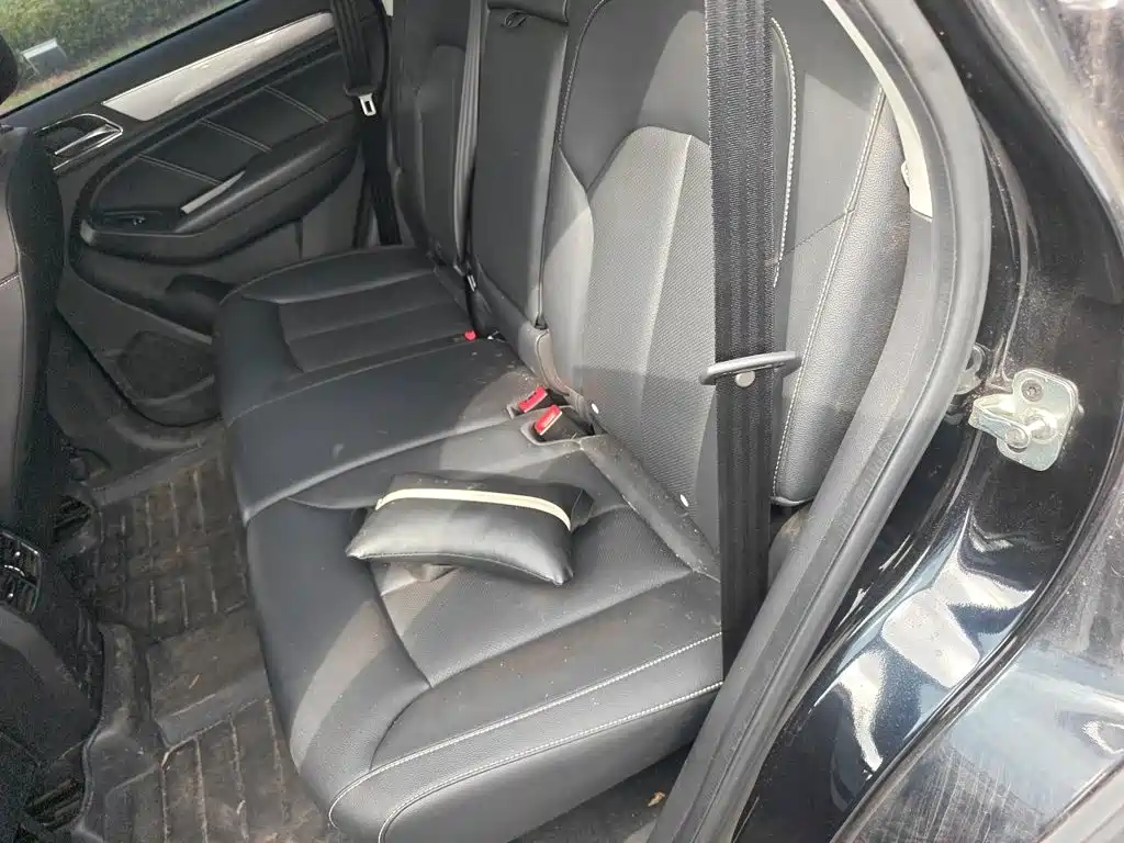 Roewe RX5 — миниатюра 13