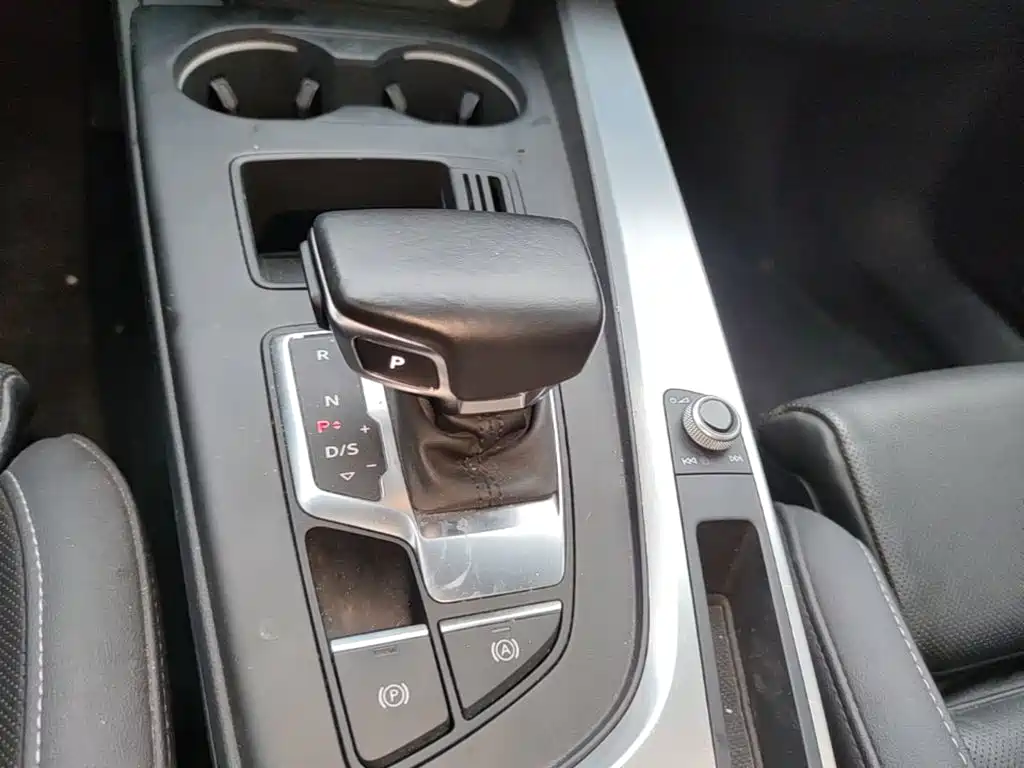 Audi A4L — миниатюра 14