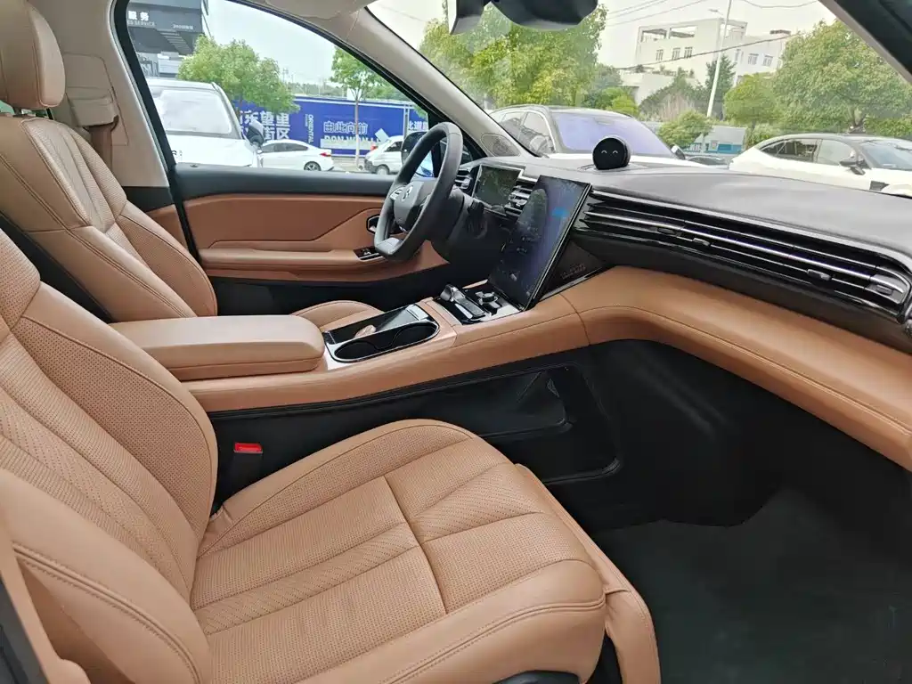 NIO ES8 — миниатюра 7