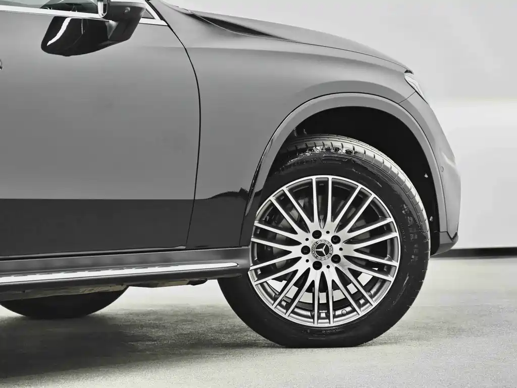 Mercedes-Benz GLC 2024 GLC 300 L 4MATIC 5 мест