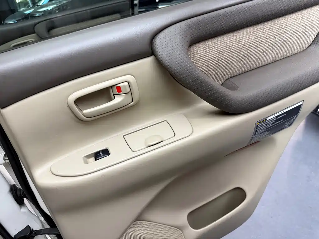 Toyota Land Cruiser — миниатюра 16