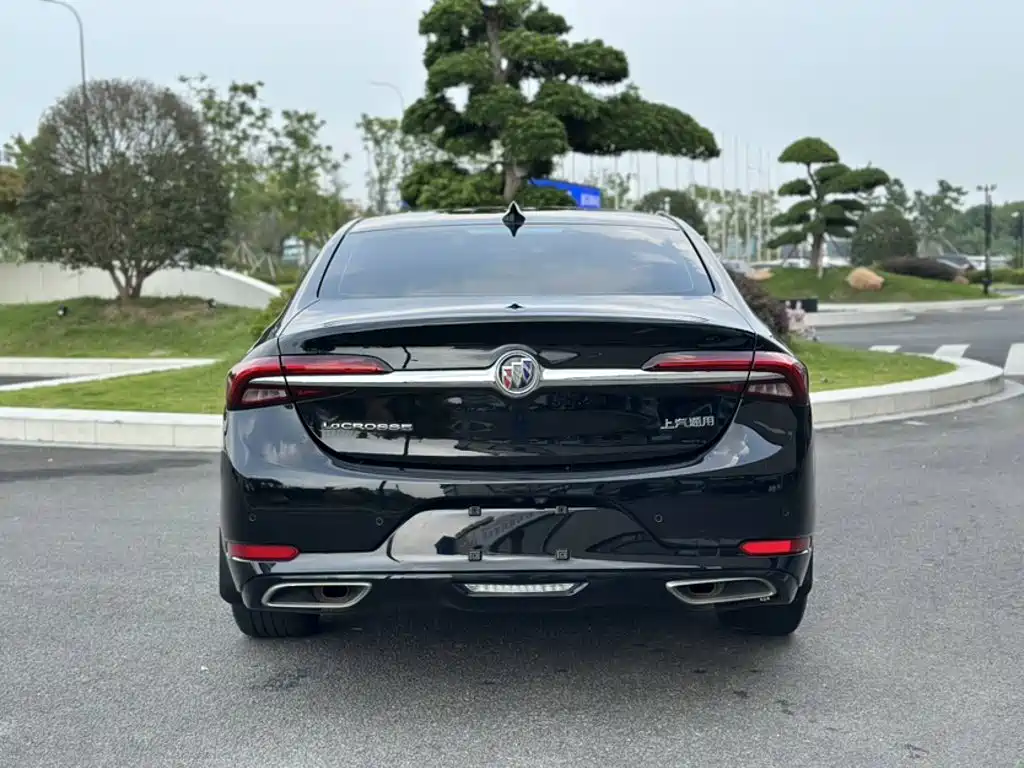 Buick LaCrosse — миниатюра 11