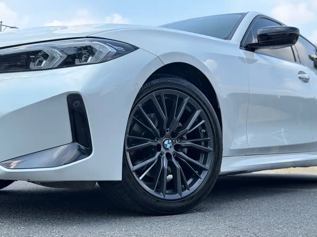 BMW 3 Series — миниатюра 8