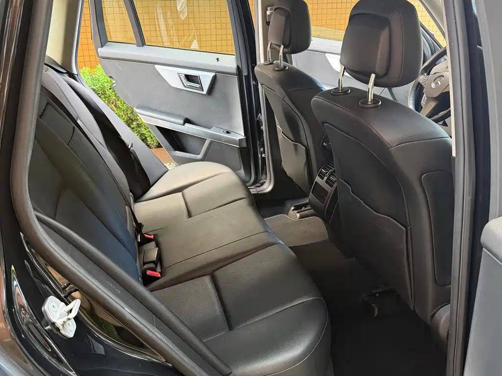 Mercedes-Benz GLK-Class (Import) — миниатюра 12