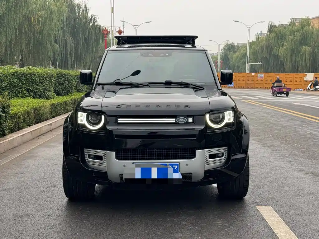Land Rover Defender — миниатюра 3