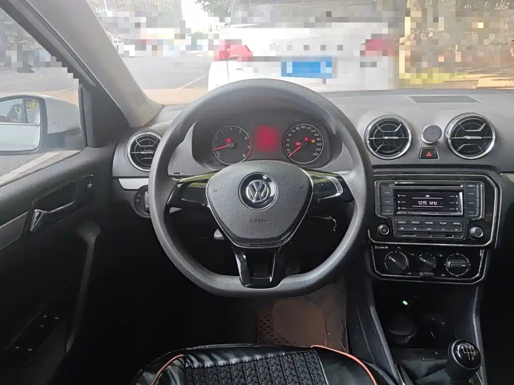 Volkswagen Jetta — миниатюра 11