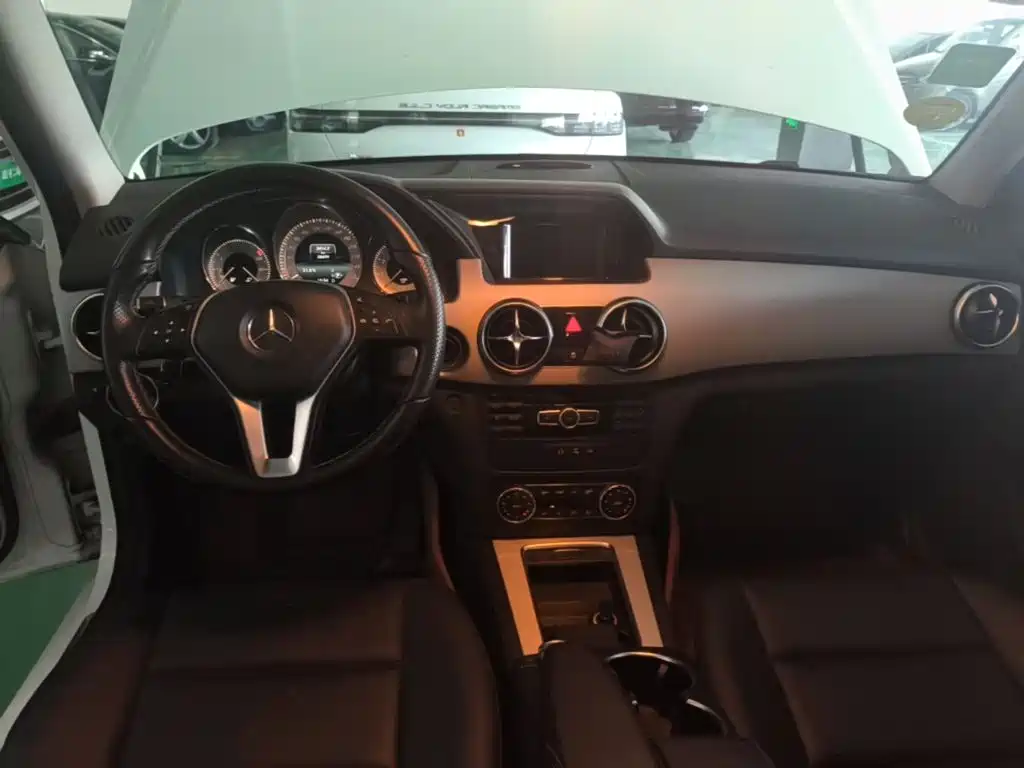 Mercedes-Benz GLK-Class — миниатюра 12