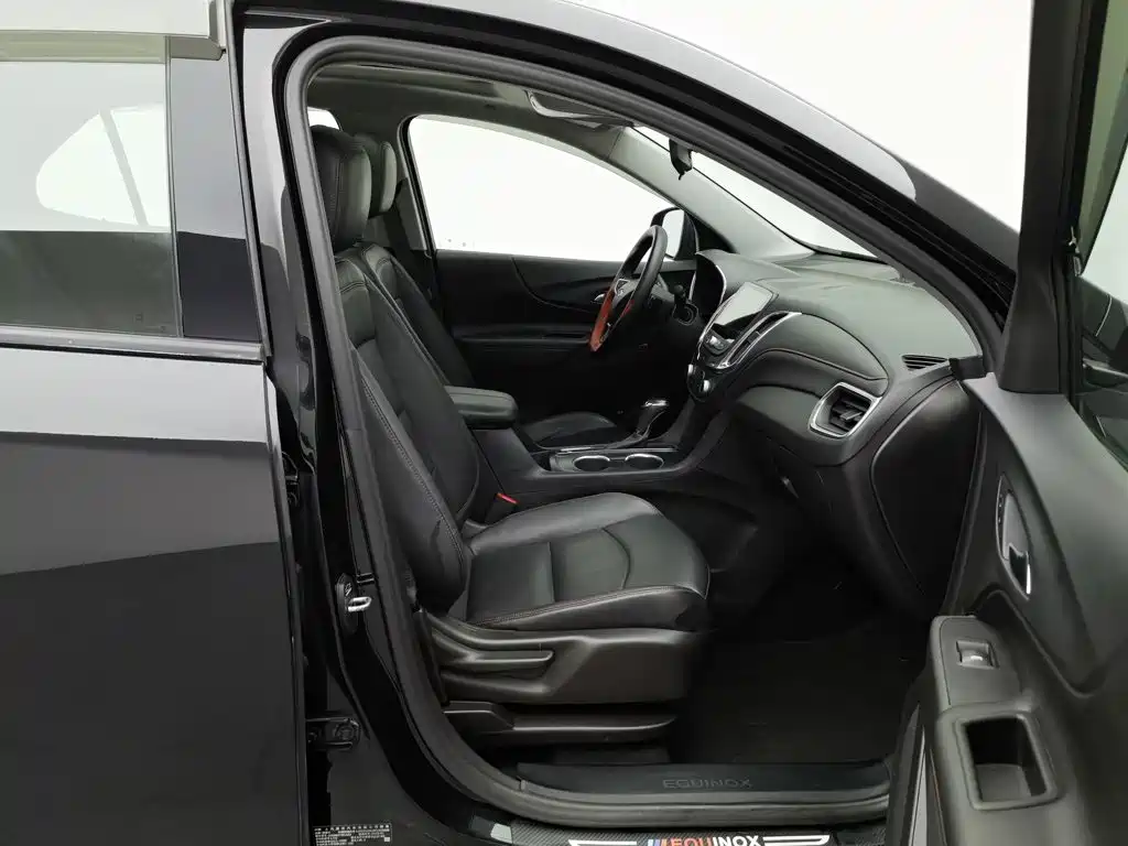 Chevrolet Equinox — миниатюра 23