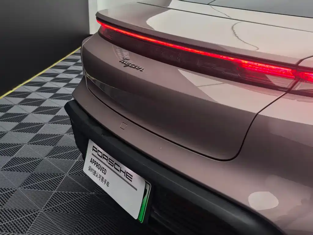 Porsche Taycan 2022 Taycan