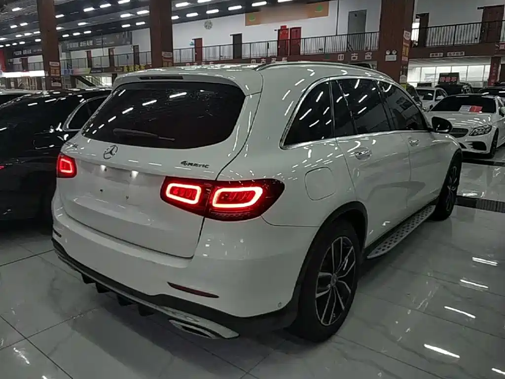 Mercedes-Benz GLC 2020 GLC 300 L 4MATIC AMG-Line