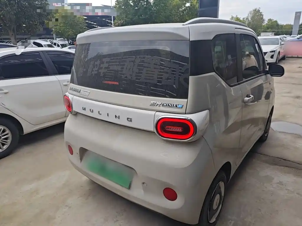 Wuling MINIEV — миниатюра 7