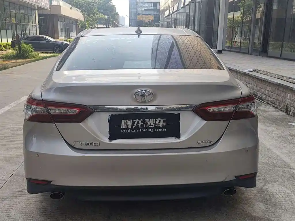 Toyota Camry — миниатюра 8