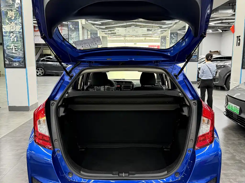 Honda Fit — миниатюра 10