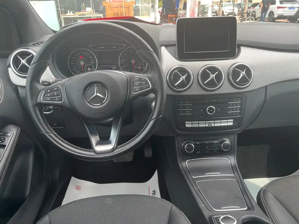 Mercedes-Benz B-Class — миниатюра 9