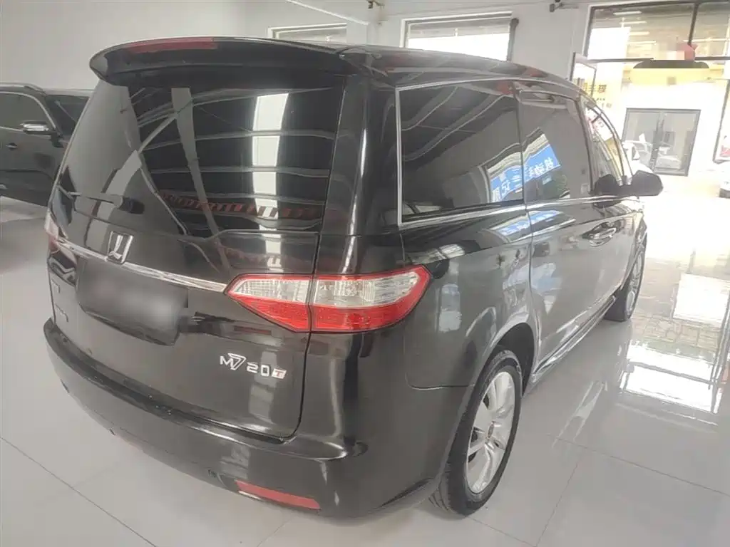 Luxgen Big 7 MPV — миниатюра 7