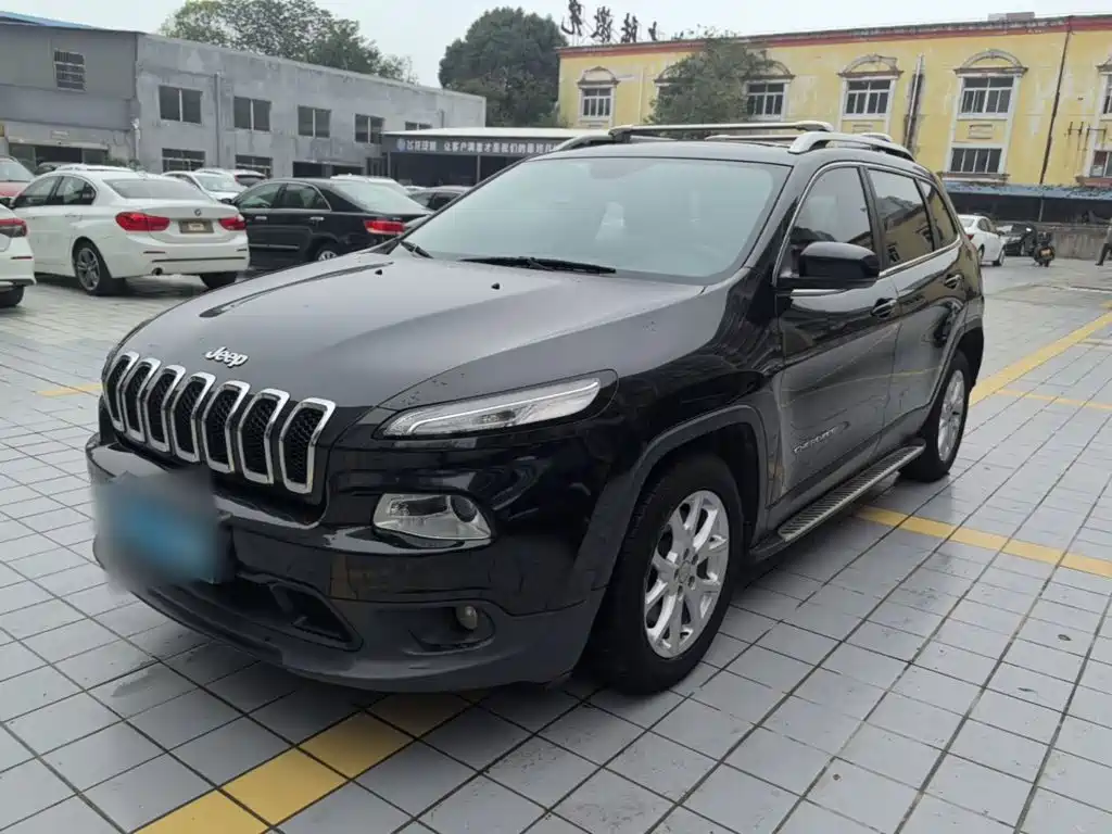 Jeep Cherokee — миниатюра 2