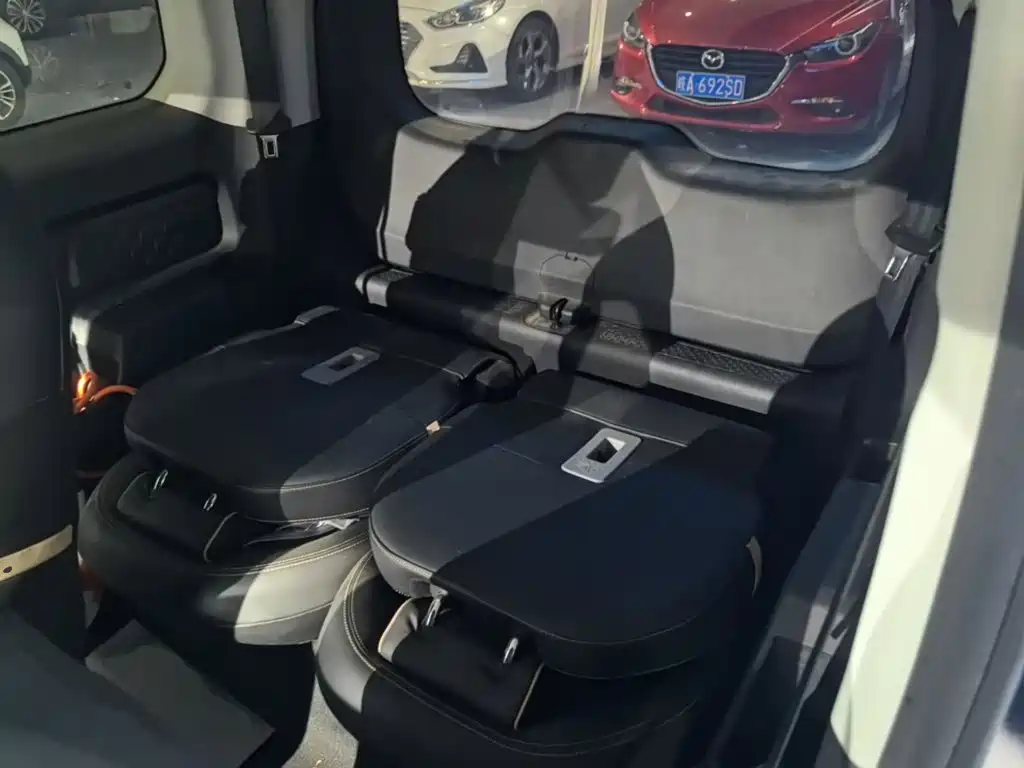Baojun KiWi EV — миниатюра 17