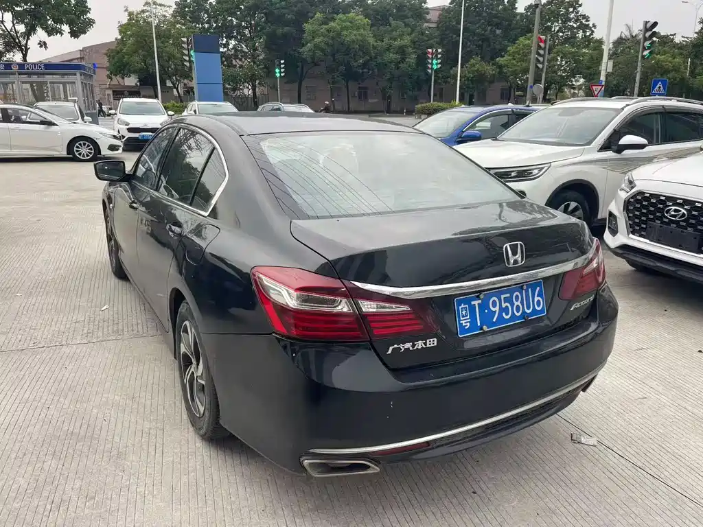 Honda Accord 2016 2.0L Elite
