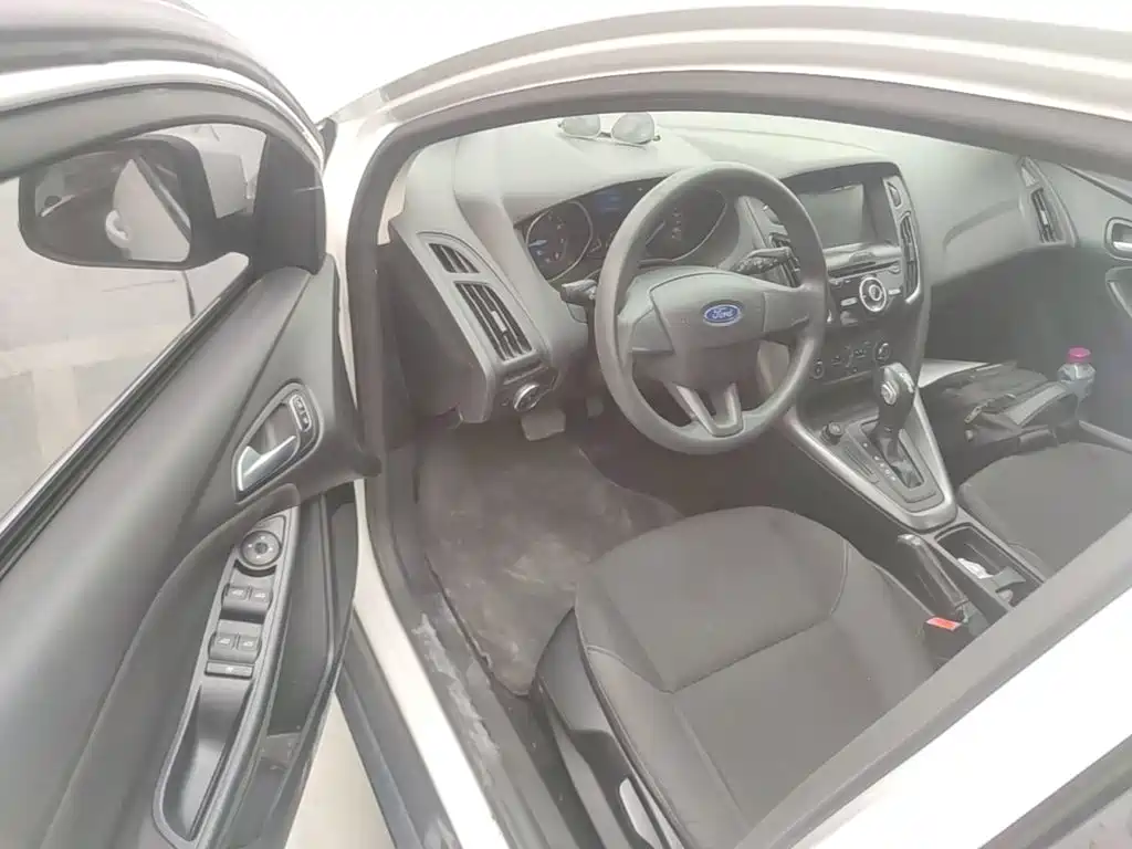 Ford Focus — миниатюра 16