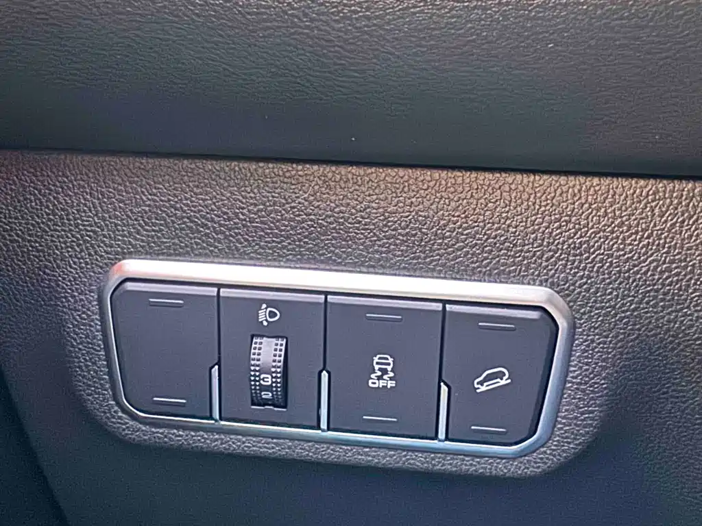 Haval M6 — миниатюра 20