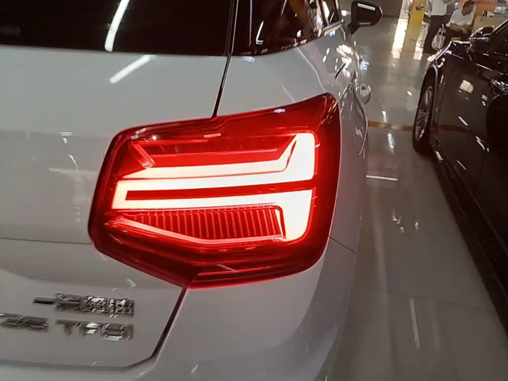 Audi Q2L — миниатюра 8