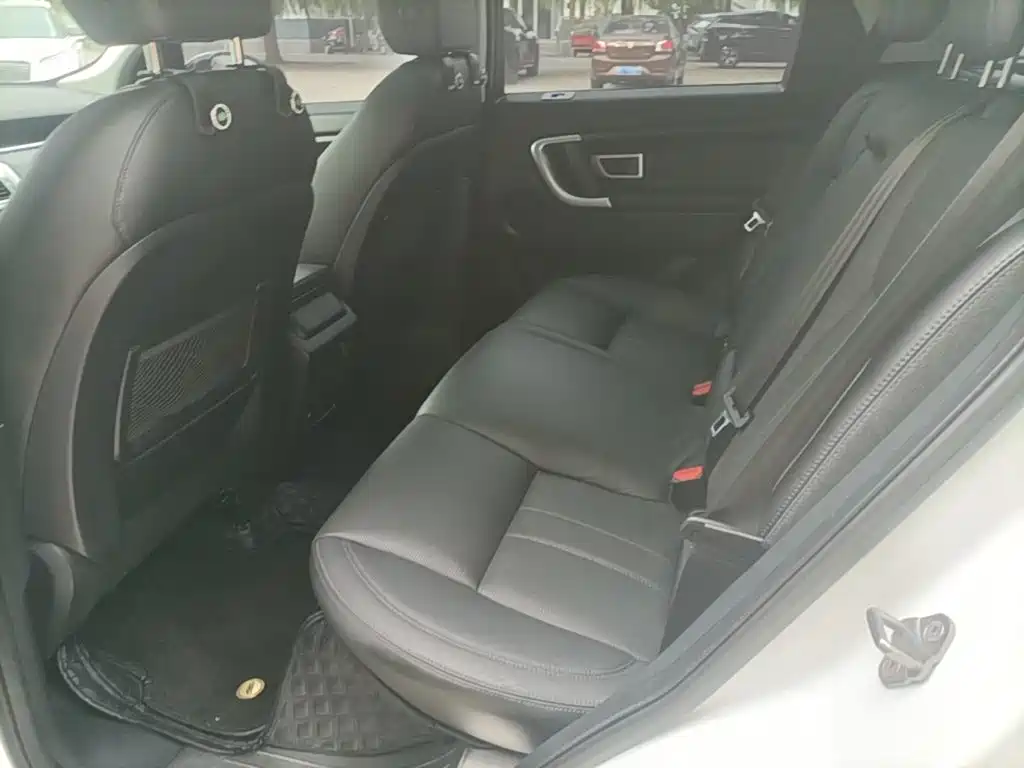 Land Rover Discovery Sport — миниатюра 17